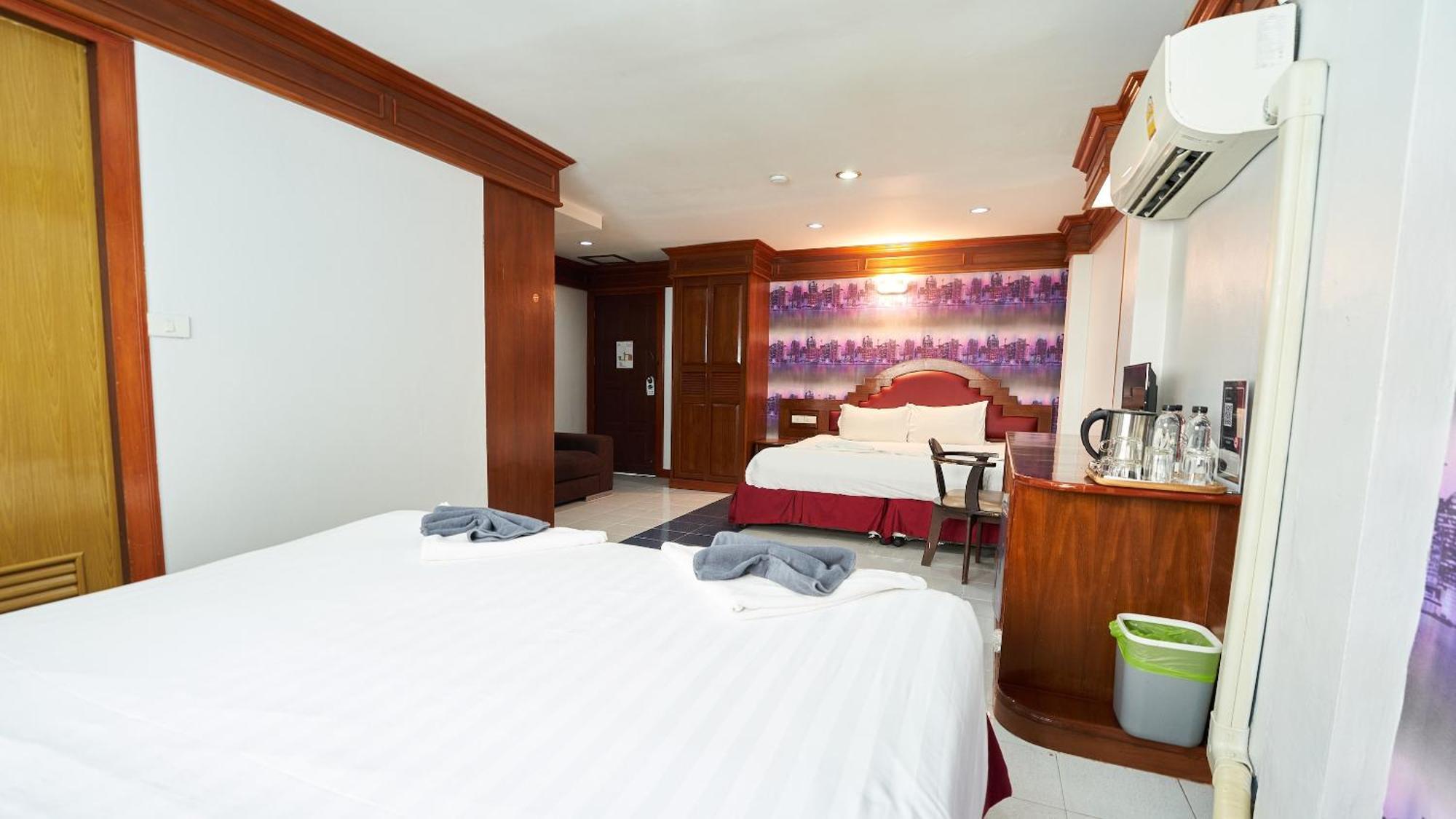 Lime Hotell 3*