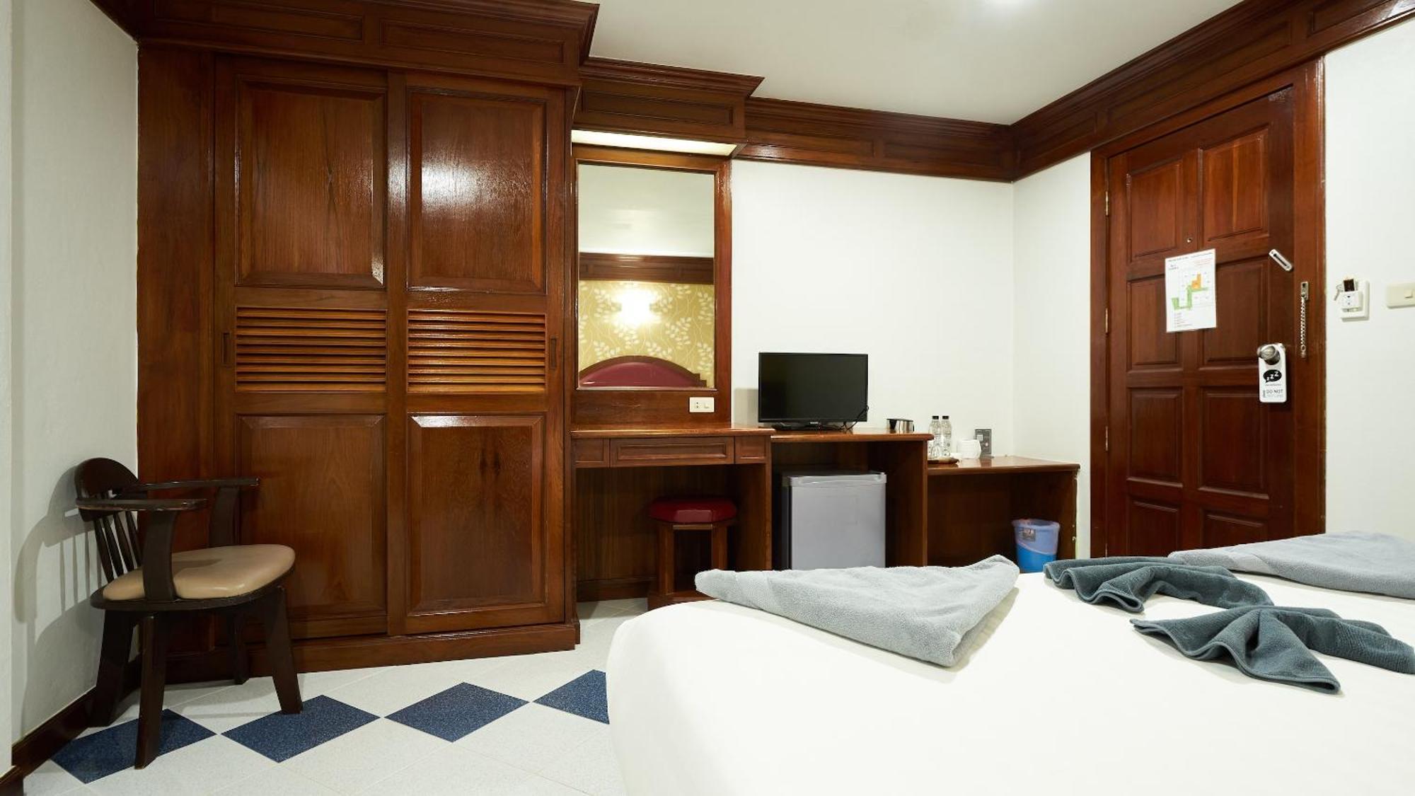 Khách sạn Lime 3*